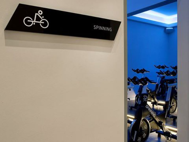 Ηχομόνωση αίθουσας Spinning στο γυμναστήριο Athlesis, Κολωνάκι